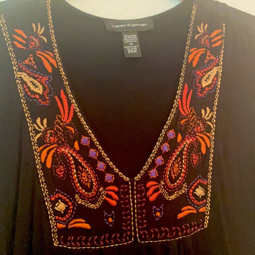 Embroidered Top - Picture 3 of 3